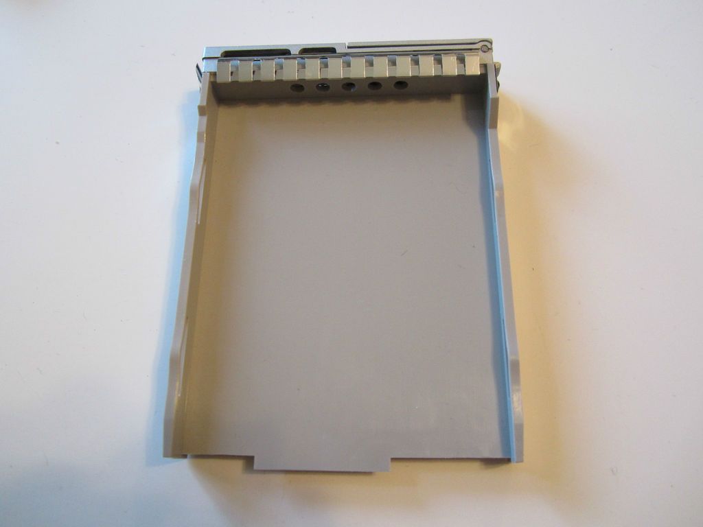 330 4033 Genuine Sun 2.5 SATA Hard Drive Tray Filler Blank  Excellent 