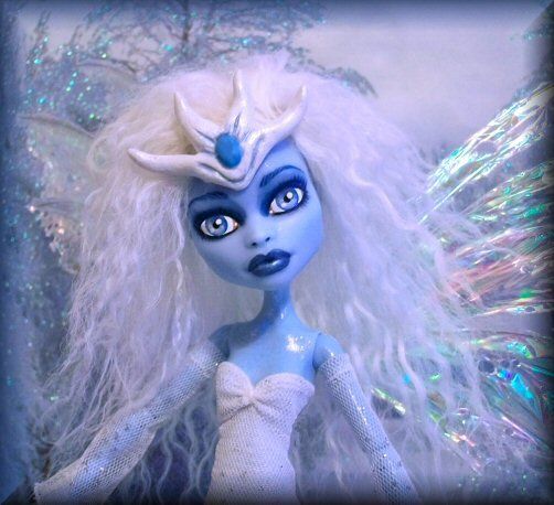 AURORA *** The Snow Queen *** a Monster High Repaint by John