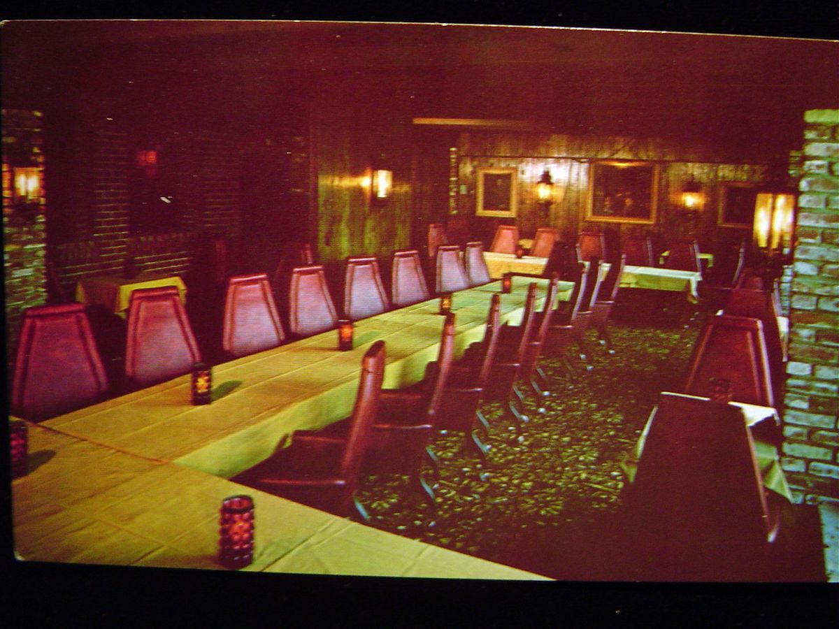 Pomona Firehouse Inn Beaujolais Room Postcard C1960