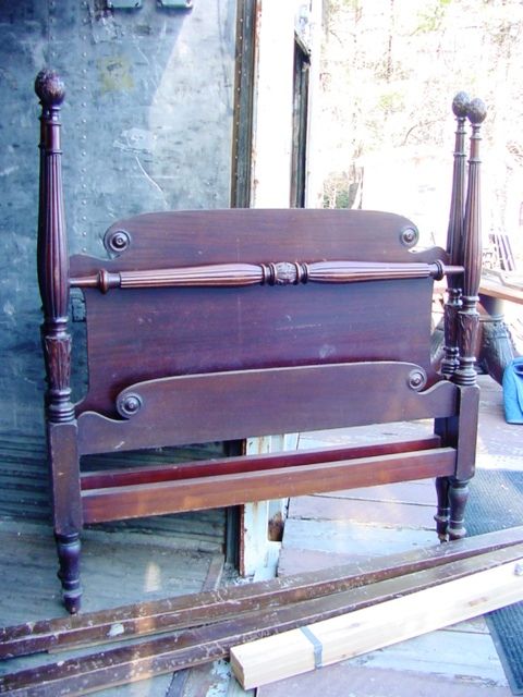 Antique Mahogany Pineapple Poster Bed w Bolt on Rails