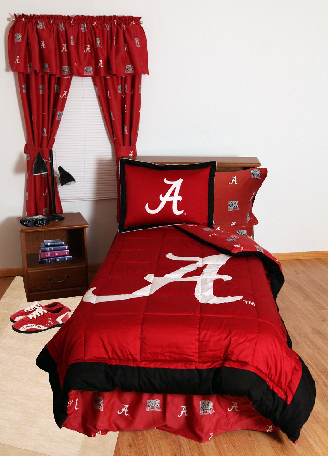 ALABAMA CRIMSON TIDE BED IN BAG & CURATIN & VALANCE   WHITE OR TEAM 