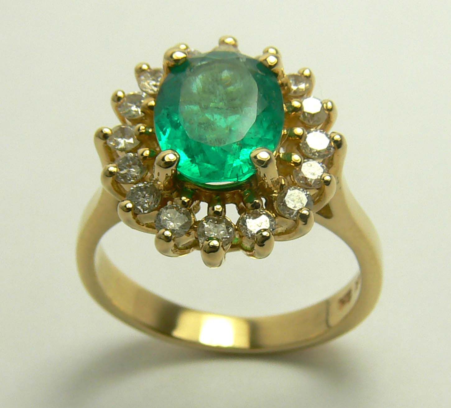 Spectacular Colombian Emerald Diamond Ring 1 50cts