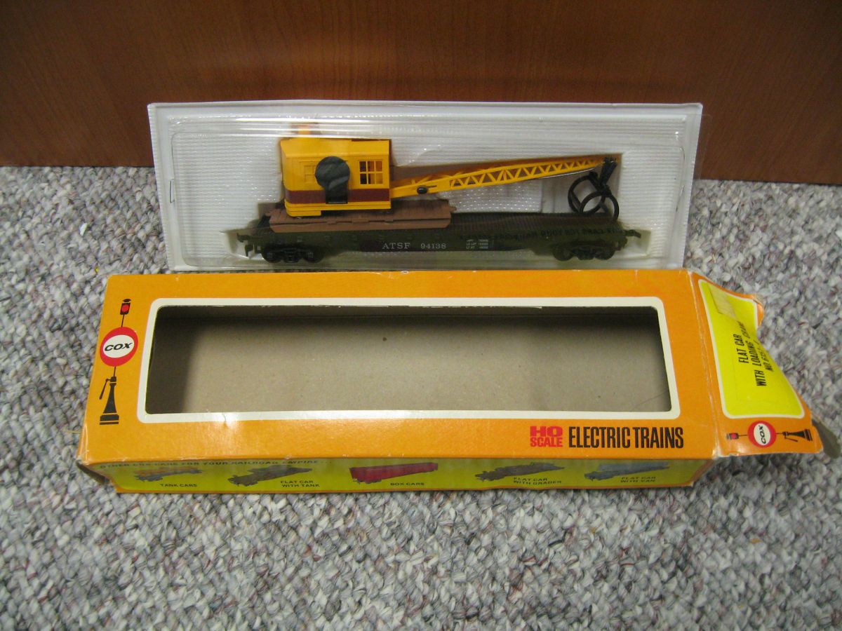 Cox HO Scale Big Pine Lumber Co. Log Flat Car with Loading Crane with 