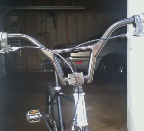 GT bmx freestyle flatland bike all black kneesaver vert handle bars 