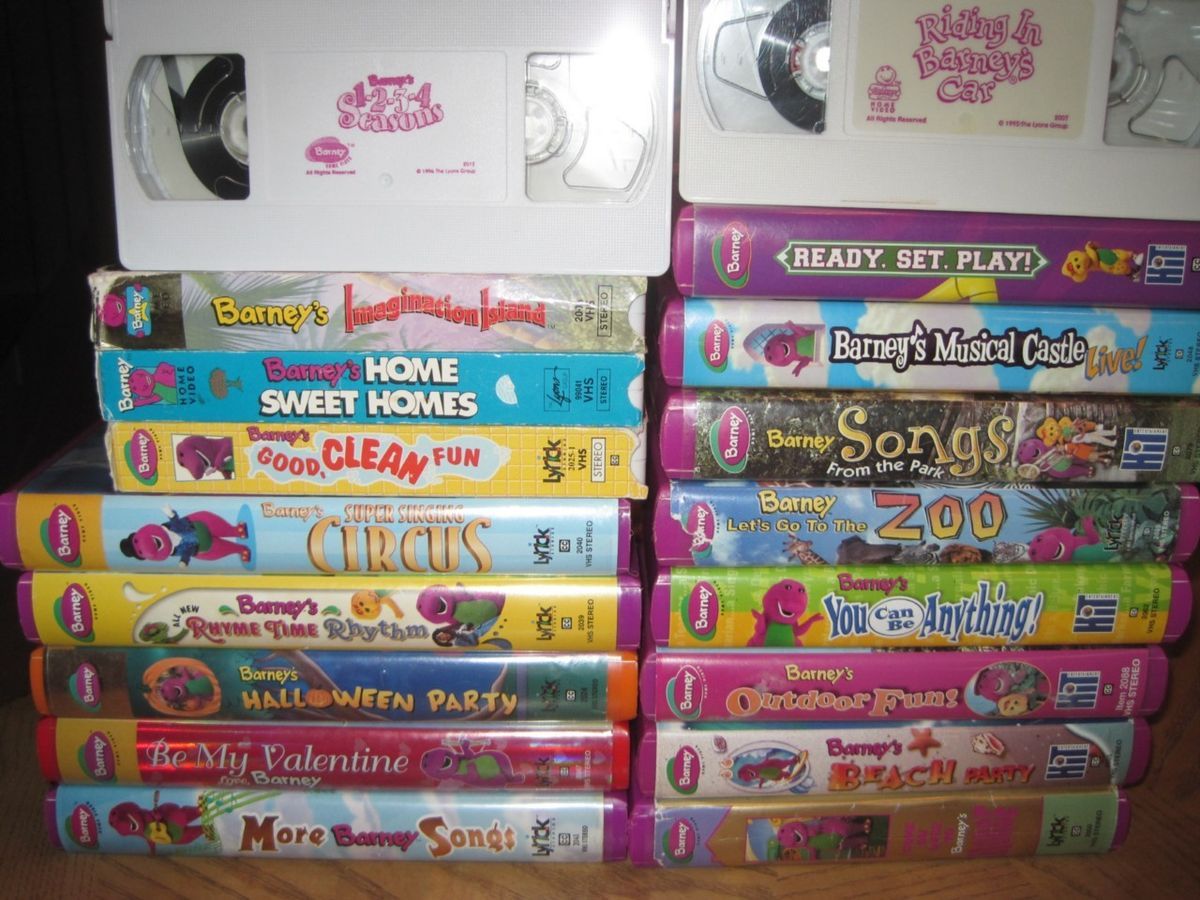   18 VHS VIDEO BARNEY FRIENDS DINOSAUR BEACH ZOO CIRCUS SONGS CLEAN HOME