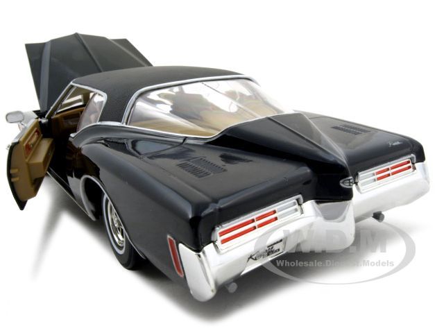   new 1 18 scale diecast car model of 1971 buick riviera gs die cast car