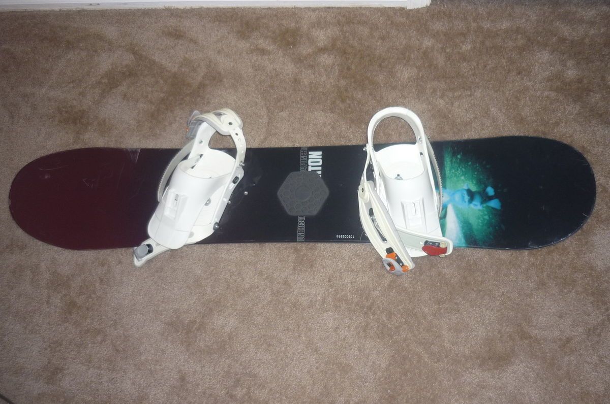 Burton Punch Snowboard w Burton Bindings Nice