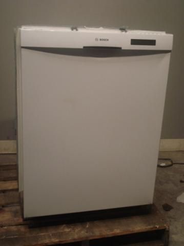 BOSCH 800 Series SEMI INTEGRATED DISHWASHER, White SHE68P02UC