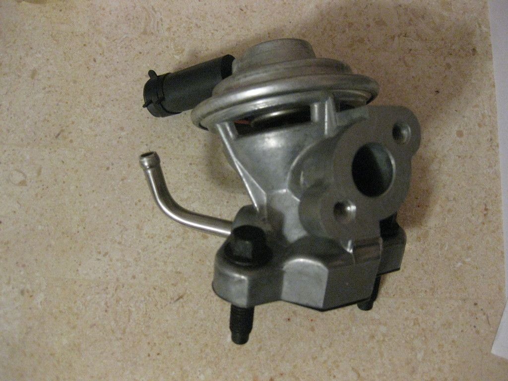  1995 Chrysler Cirrus EGR Valve