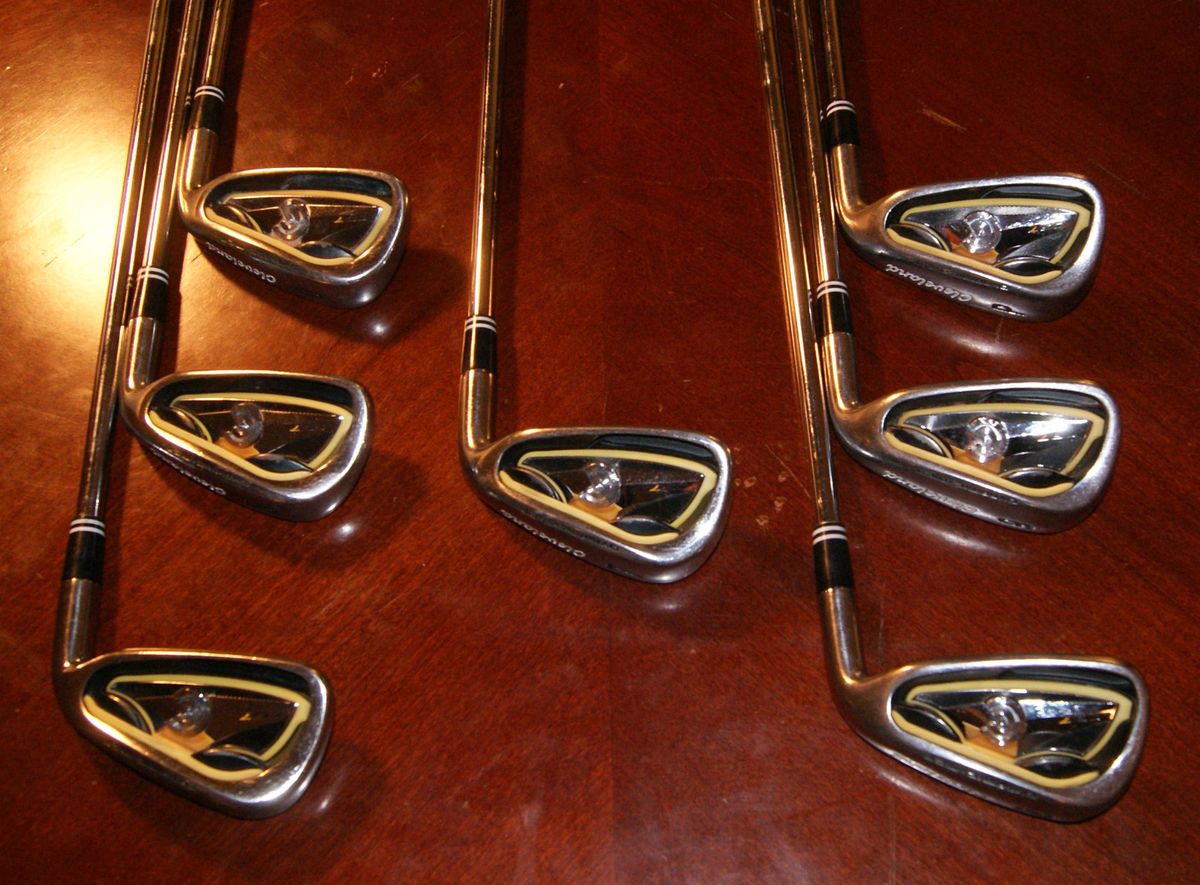 Cleveland Irons CG7 4 PW 7 PC Irons Regular Flex RH