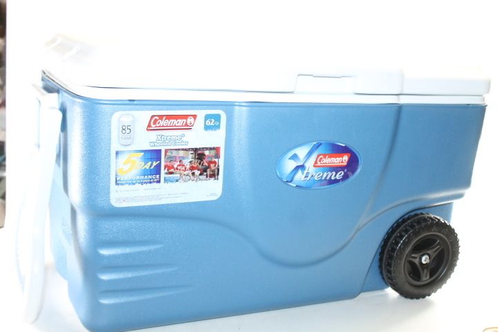 COLEMAN 62 QUART XTREME WHEELED COOLER (BLUE)