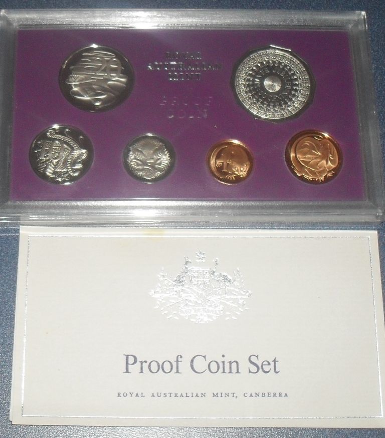 AUSTRALIAN PROOF COIN SET 1977 SILVER JUBILEE SET GREAT VALUE SET