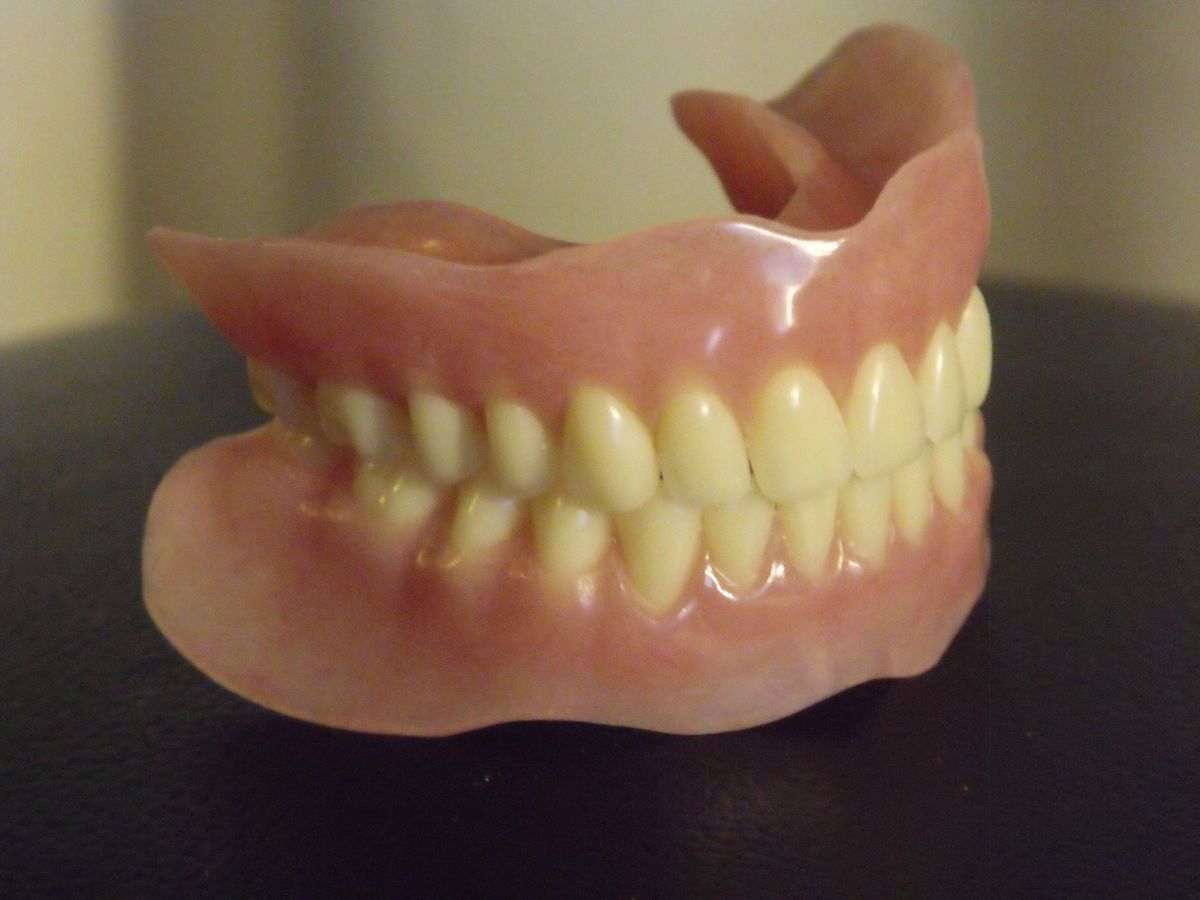 Cosmetic False teeth