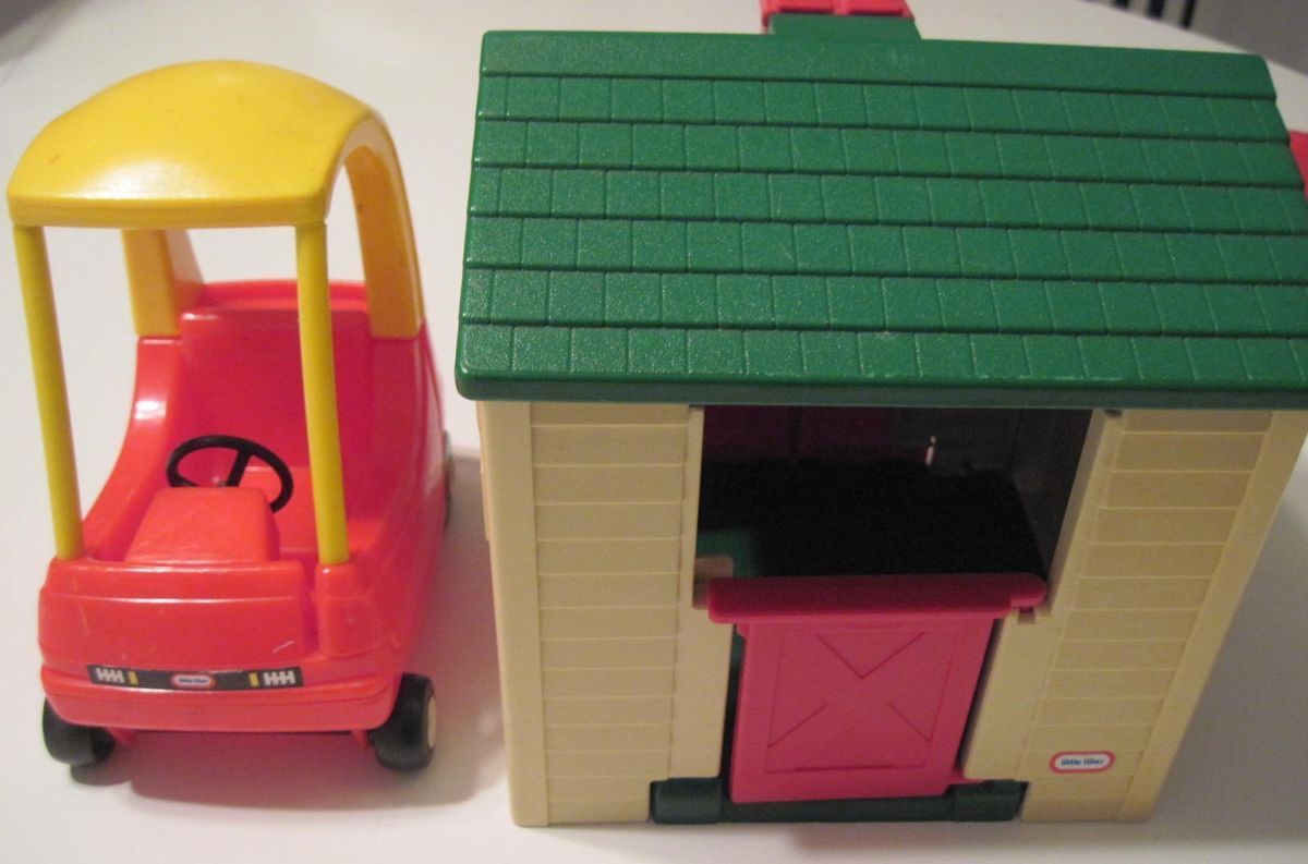 LITTLE TIKES COZY COUPE CAR OUTDOOR PLAYHOUSE DOLLHOUSE SIZE LOT 2 99