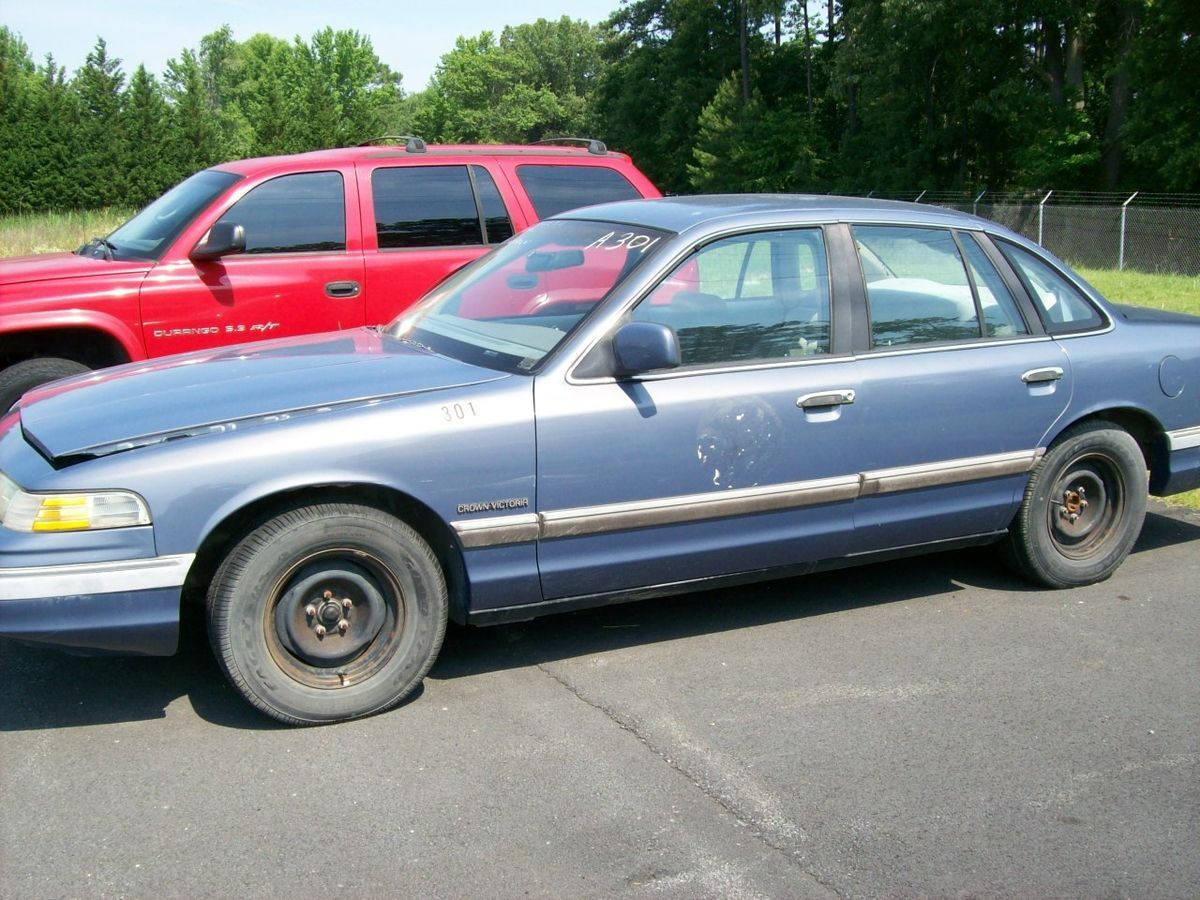 1992 CROWN VICTORIA PARTS CAR GOVERNMENT SURPLUS A301 