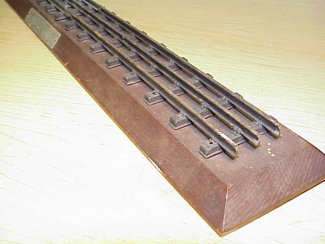 Unusual Lionel 700E or 773 Display T Rail Track Board VG Deal