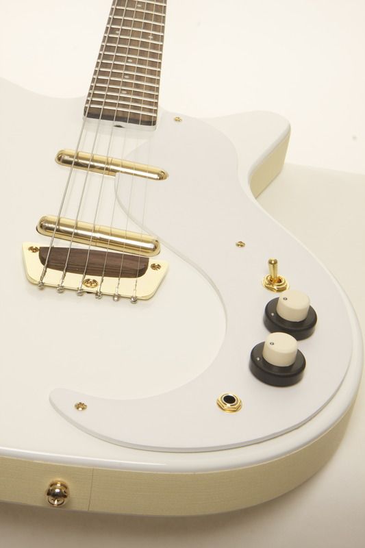 Danelectro 59 Reissue Electric Guitar White w Gold HW