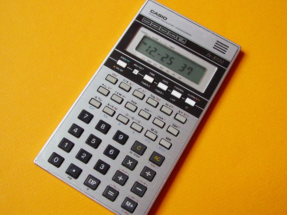 LCD DESIGN MARVELS   Casio fx 8100B   Scientific Calculator