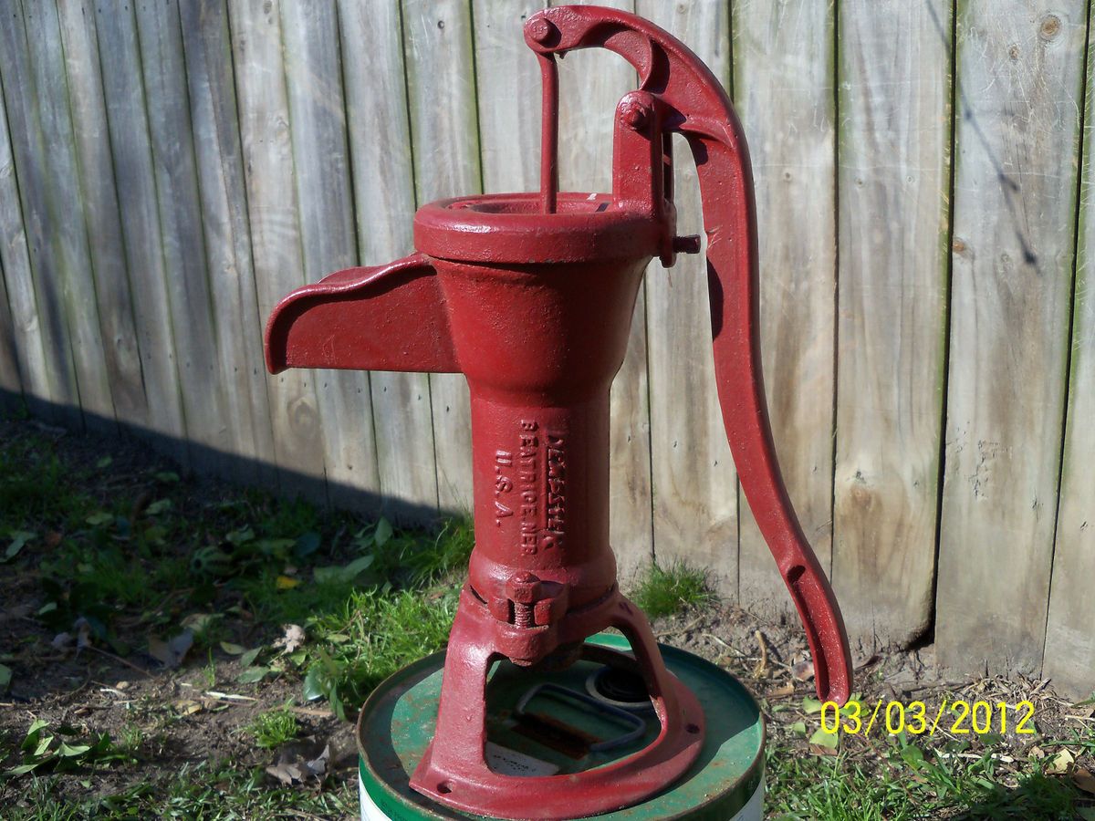 Dempster Vintage Hand Pump Farm Pump