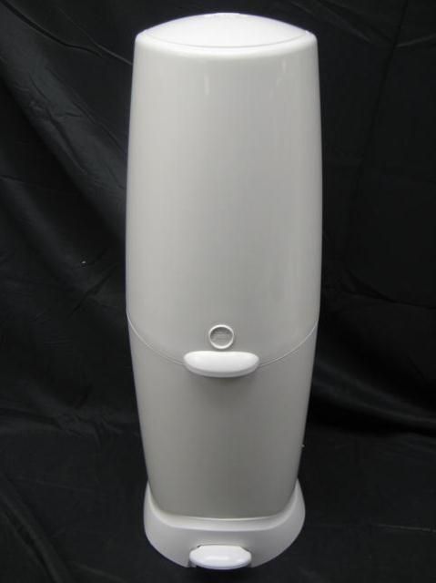 Playtex Diaper Genie Elite Hands Free Diaper Disposal Pail White