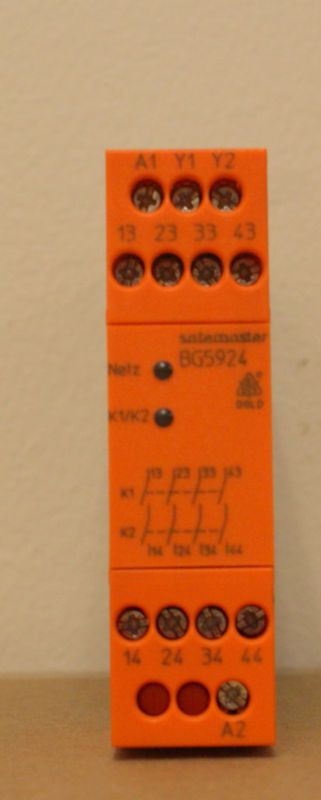  Dold Safemaster Relay BG5924 4530