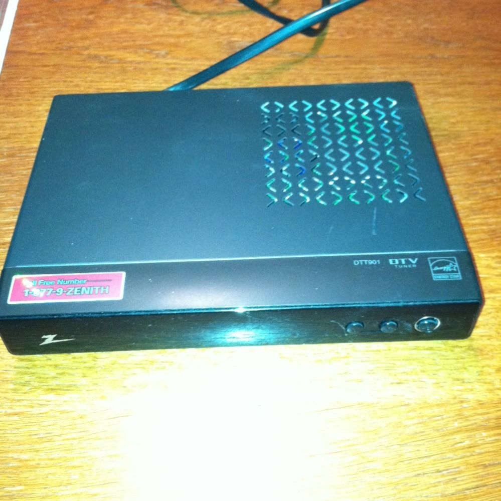 Zenith DTT901 Digital TV Tuner Converter Box