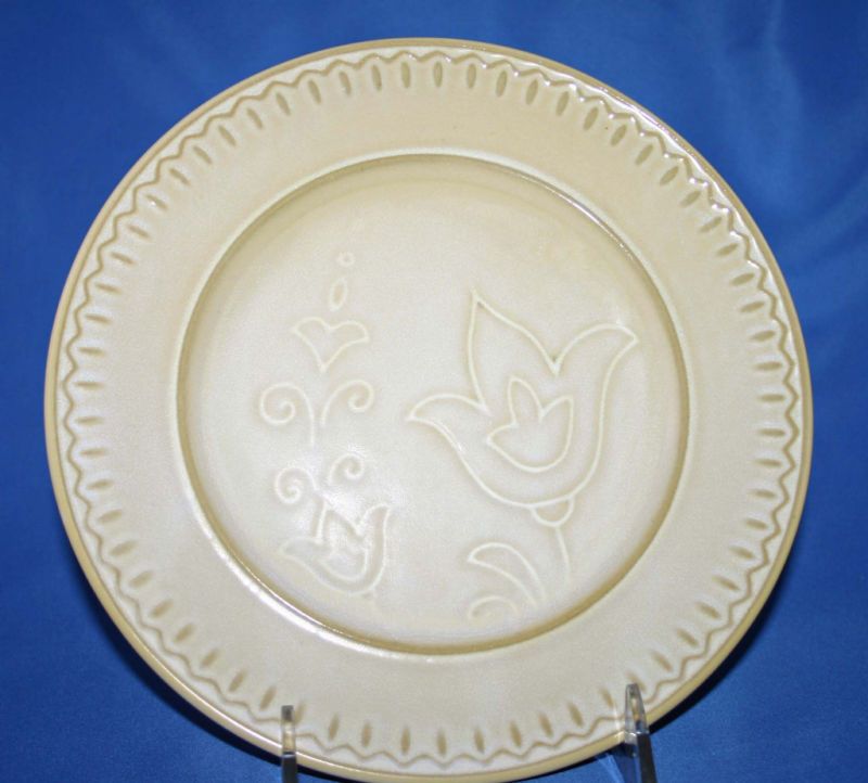 MSE Martha Stewart Salad Plates Dishes Embossed Tulip