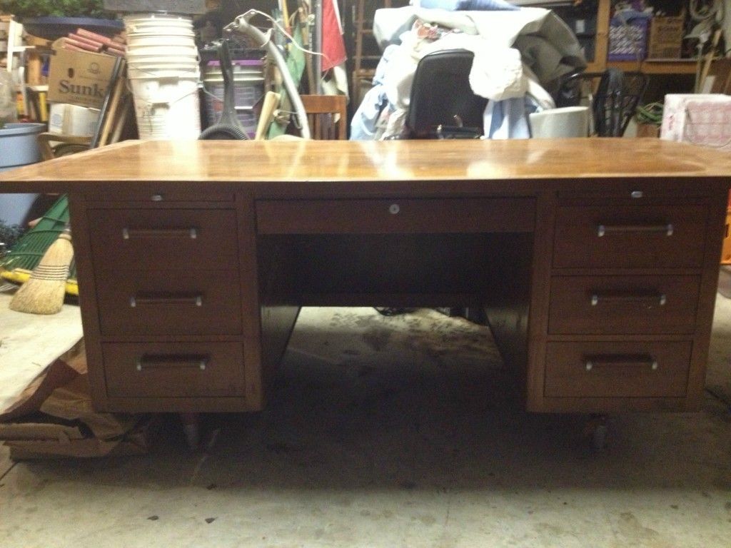  Executive Desk