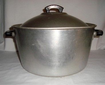 Vintage Wear Ever Stock Pan W/Cover & Bake Lite Handles 8 10 QT?