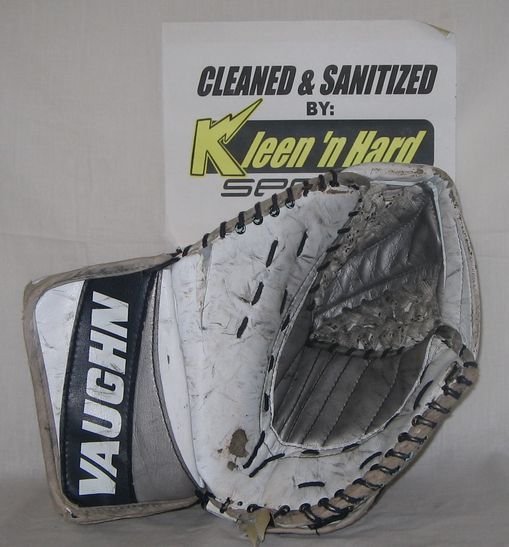 Used Pro Return Alex Auld Vaughn 5500 Ice Hockey Goalie Catcher