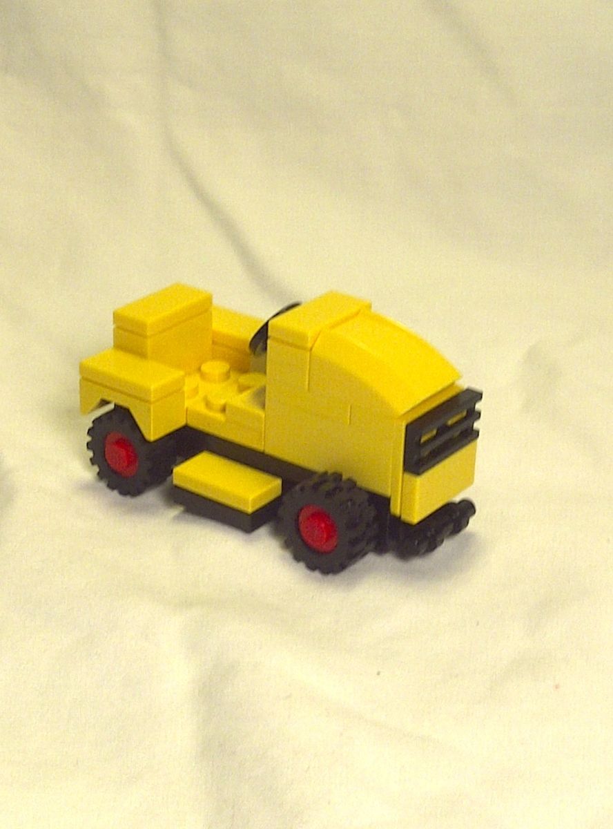 Lego Town City Bricks Blocks Custom Yellow Riding Lawnmower