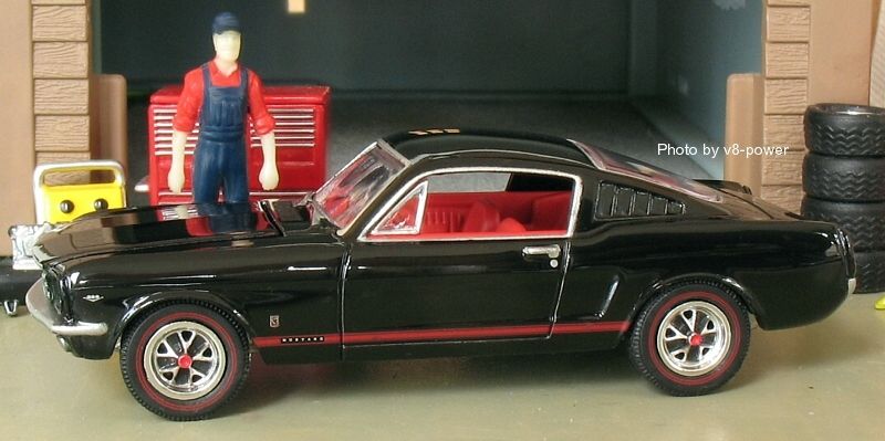 1966 Ford Mustang GT Fastback Opening Hood w 289 V8 RRs 1 64 Diecast 1