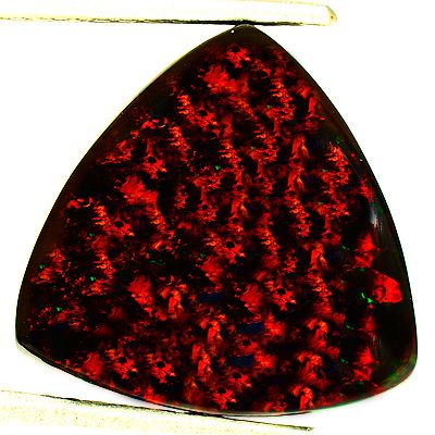 62Ct WORLD RAREST MUSEUM GEM MULTI FLASHY LIGHTNING RIDGE BLACK