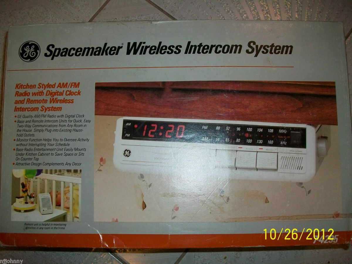 GE Spacemaker 7 4295 Undercabinet AM FM Kitchen Radio Clock w Wireless