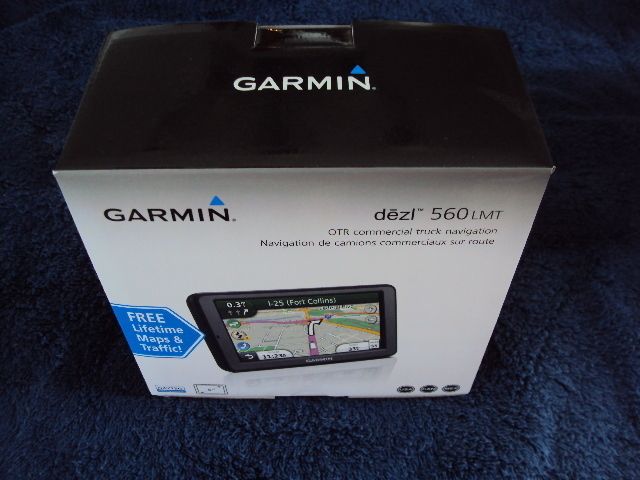 Garmin Dezl 560LMT 5 Trucking GPS w Lifetime Maps Traffic 010 00897