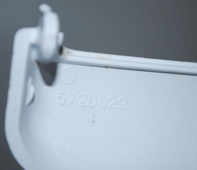 GE Dryer Door Handle (white) 572D629 , WE1M463, WE1X1188, WE1X10140