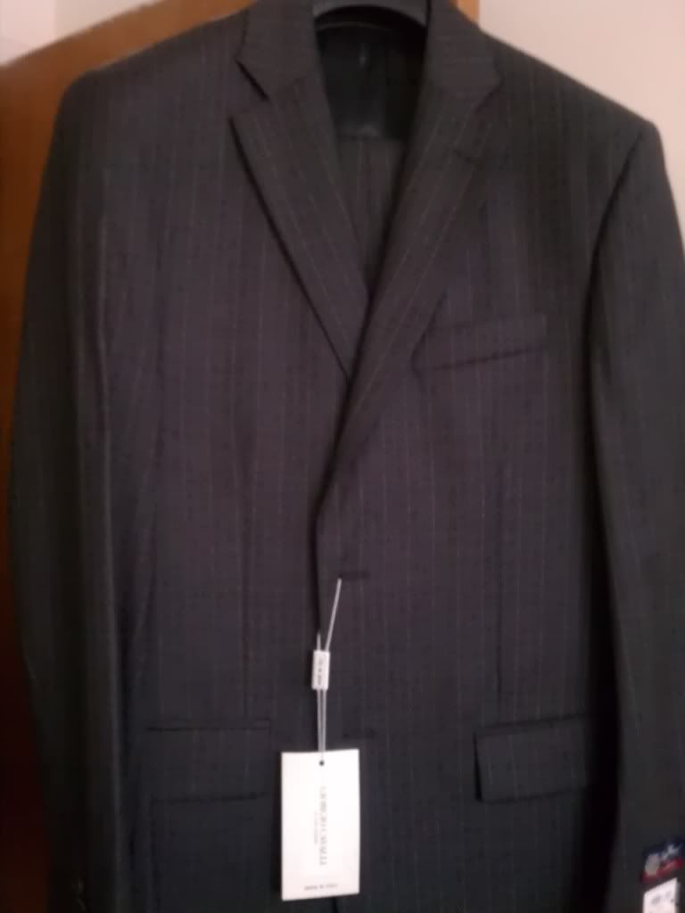 Giorgio Cavalli Wool Suit Size 38R Pants 36R Two Buttoms Double Vented