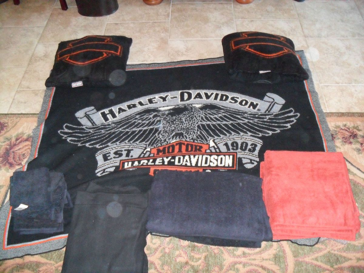 HARLEY DAVIDSON PILLOW AND BLANKET SET WITH ORANGE AND BLACK BATH