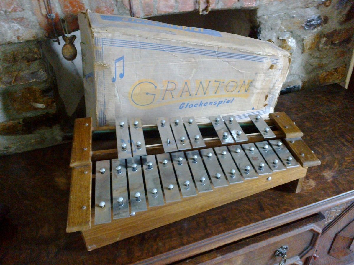 WOODEN VINTAGE GRANTON GLOCKENSPIEL Hohner Ltd London GLOCKENSPIEL