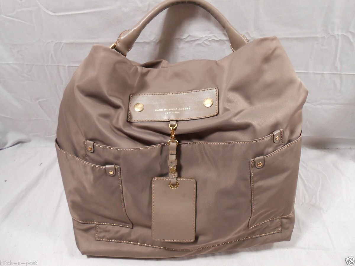 MARC JACOBS PREPPY NYLON HILLIER HOBO TAUPE $258