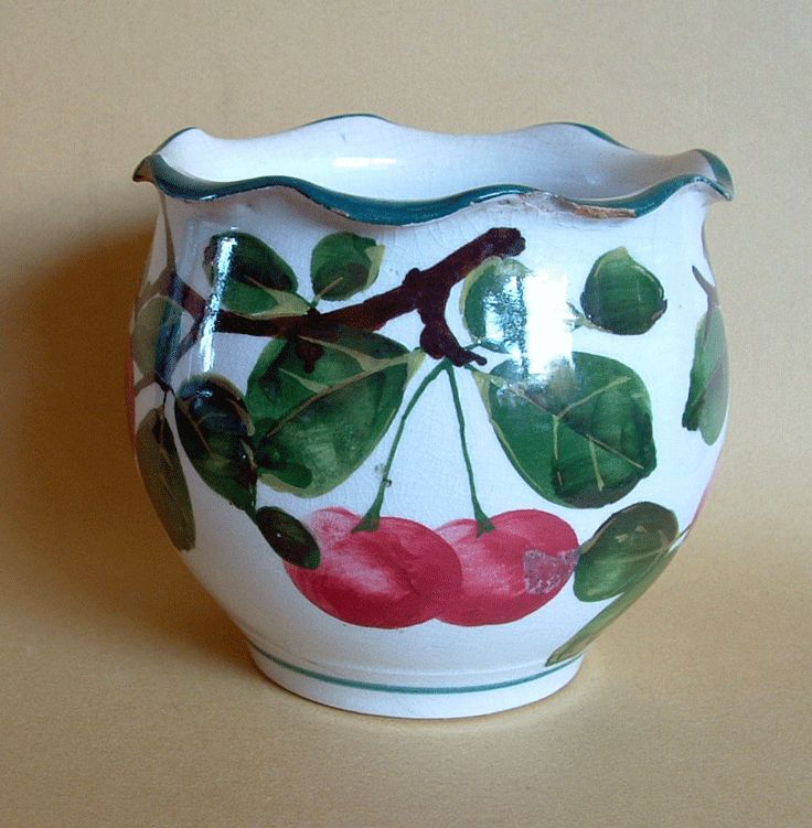 Wemyss R Heron Scottish Pottery Hand Painted Pot C1920s