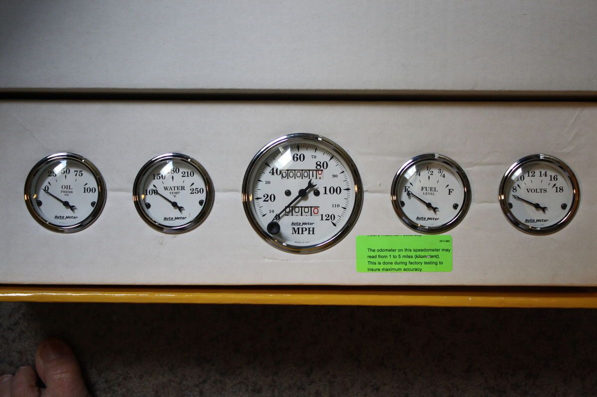 Auto Meter Street Rod Series Autometer
