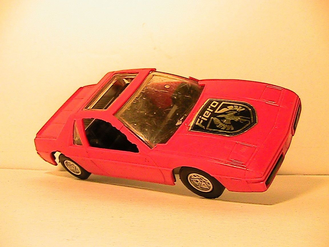 Plastic Strombecker Pontiac Fiero , 6.75 Long NR  WOW 