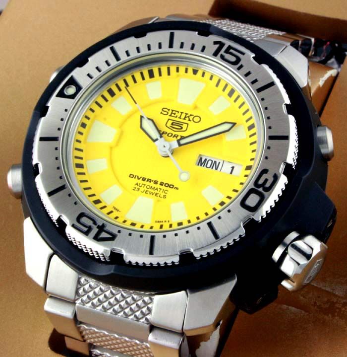 Seiko Tough 4x4 Auto Scuba Diver Watch 200M Hugh SKZ251