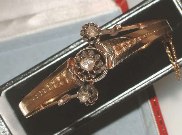 Antique Vintage 18 Carat Gold Diamond Bangle Bracelet Nickerla
