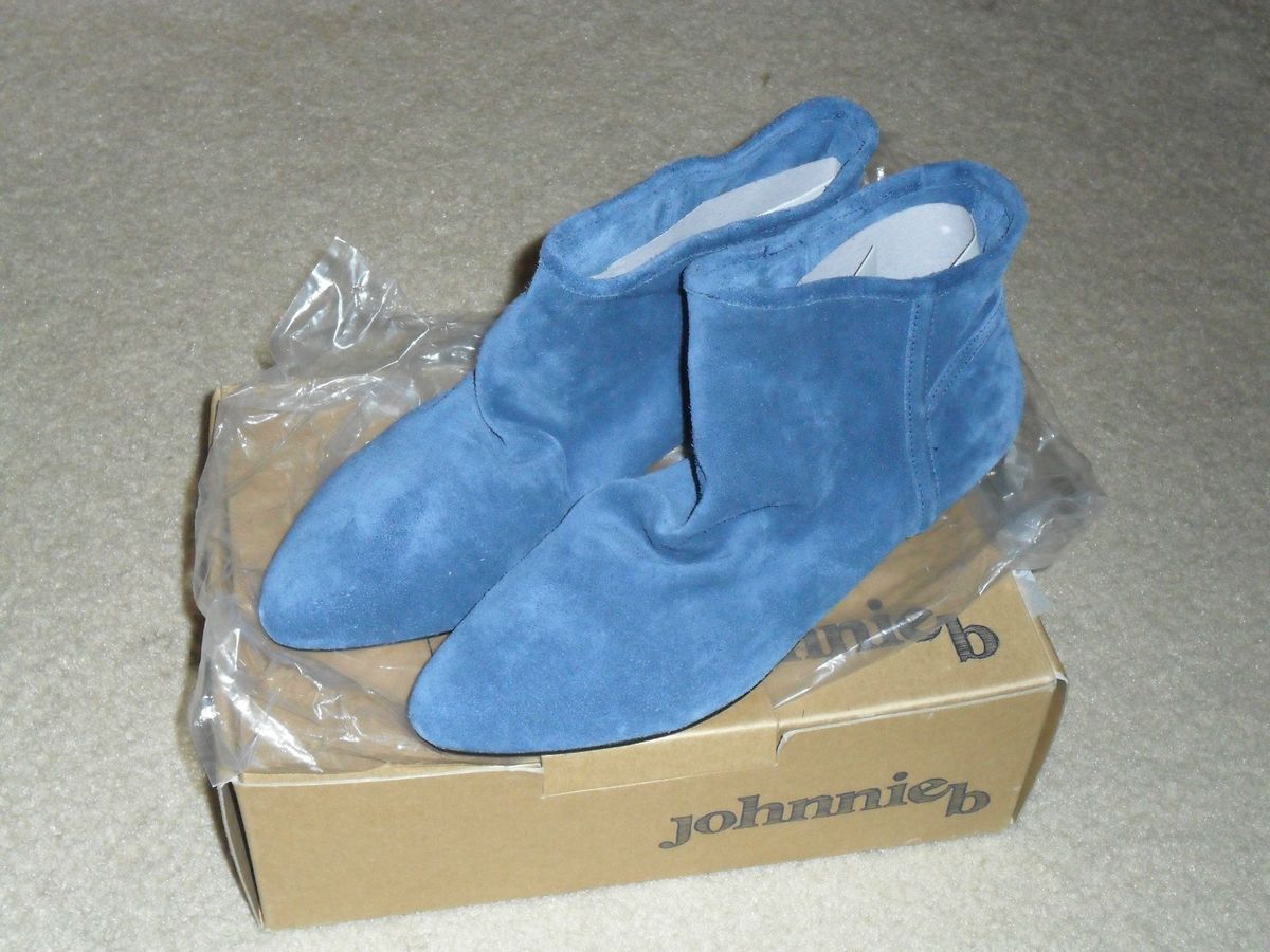Johnnie B Suede Navy Blue Flat Pixie Winter Boots Brand New in A Box  