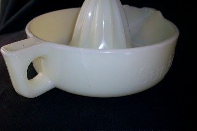 Vintage Yellow Custard Milk Glass Sunkist Juicer Reamer  