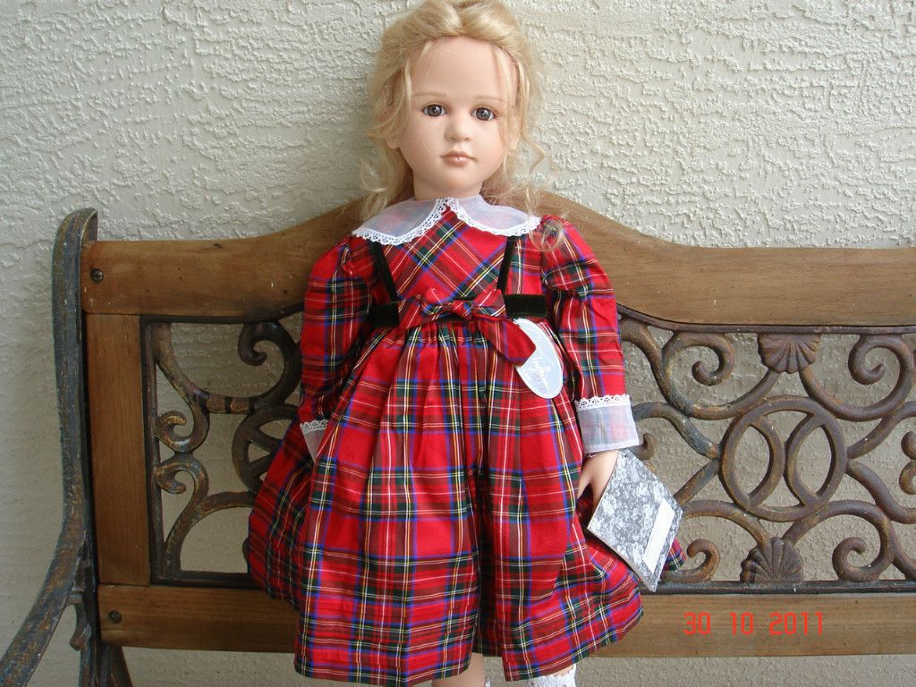 Justine Vinyl Doll 12 30 from Ruth Treffeisen