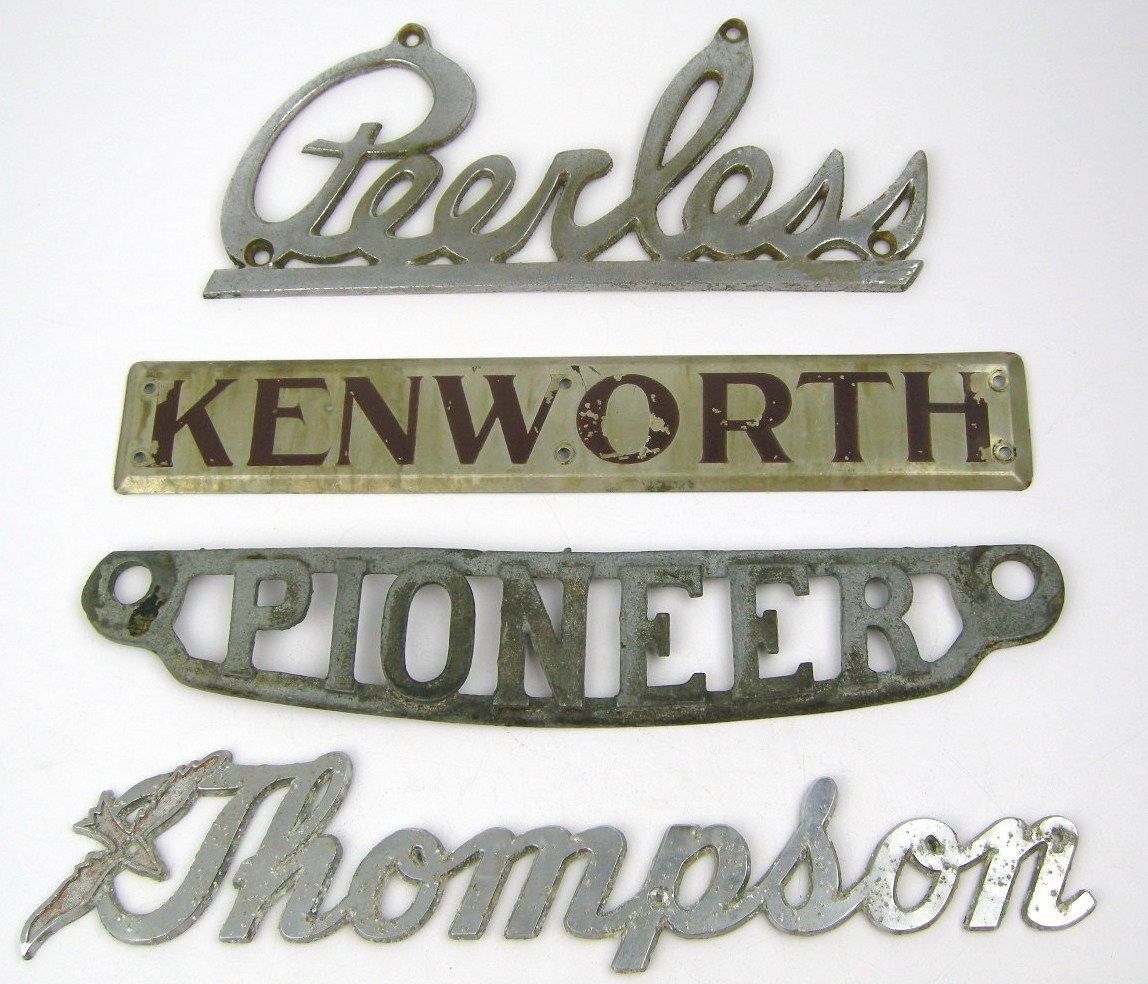  Emblem Peerless Kenworth Pioneer Thompson Lot of Four Old Auto Part