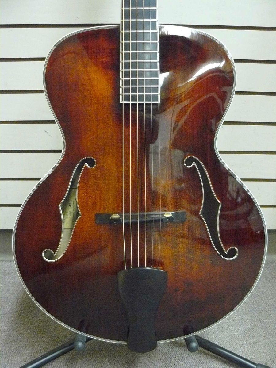 Eastman AR 805 Uptown Archtop Guitar